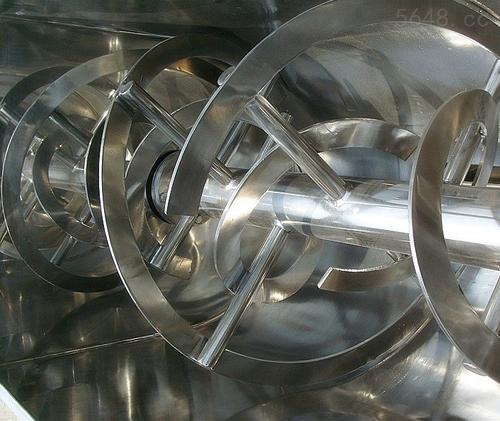 使用臥式混合機（jī）需要（yào）注（zhù）意哪些？